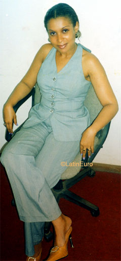 Date this delightful Cameroon girl Vanessa from Yaounde A9973