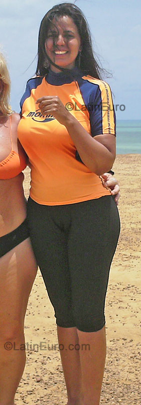 Date this hard body Brazil girl Andrea from Sao Paulo BR4092