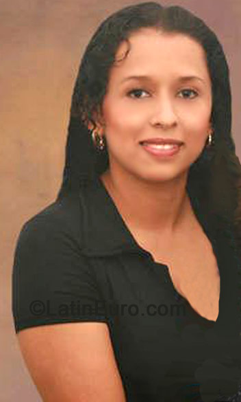 Date this attractive Colombia girl Maria from Cali C7959