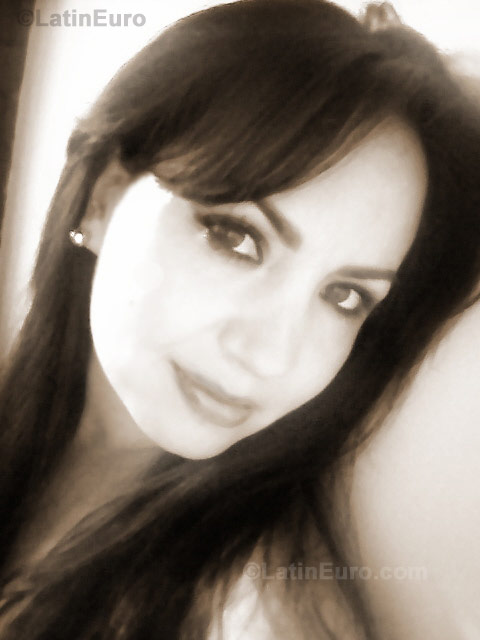 Date this cute Colombia girl Andrea- from  C8007