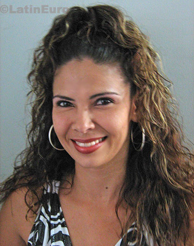 Date this sultry Colombia girl Martha from Bucaramanga C8097