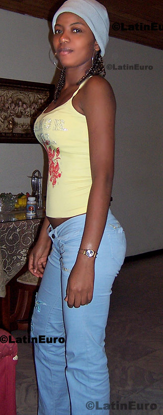 Date this beautiful Colombia girl Colombianita from Armenia C8113