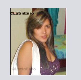 Date this gorgeous Colombia girl Lina from Cali C8184