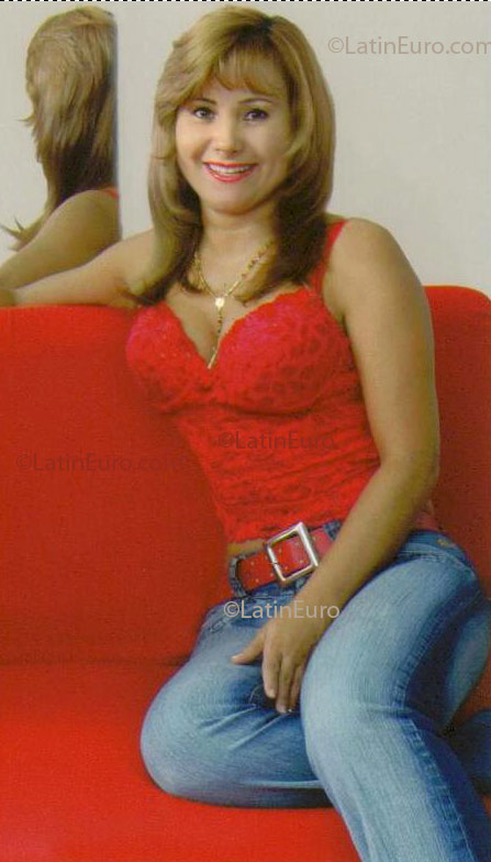 Date this stunning Colombia girl Adriana from Envigado CO5347