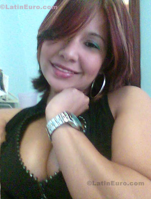 Date this beautiful Any Country girl Angela from  N-1069