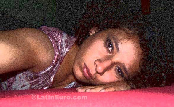 Date this tall Any Country girl Vanessa from Cusco N-1290
