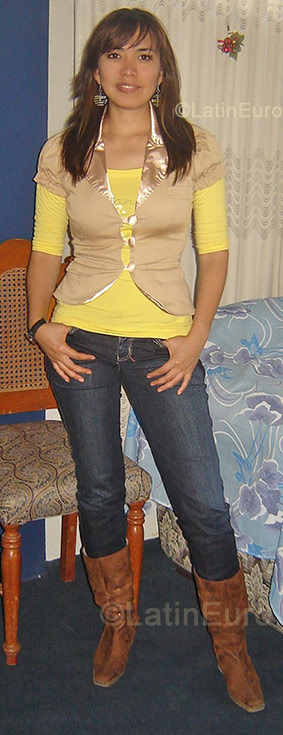 Date this delightful Peru girl Ela from Chimbote N-1438