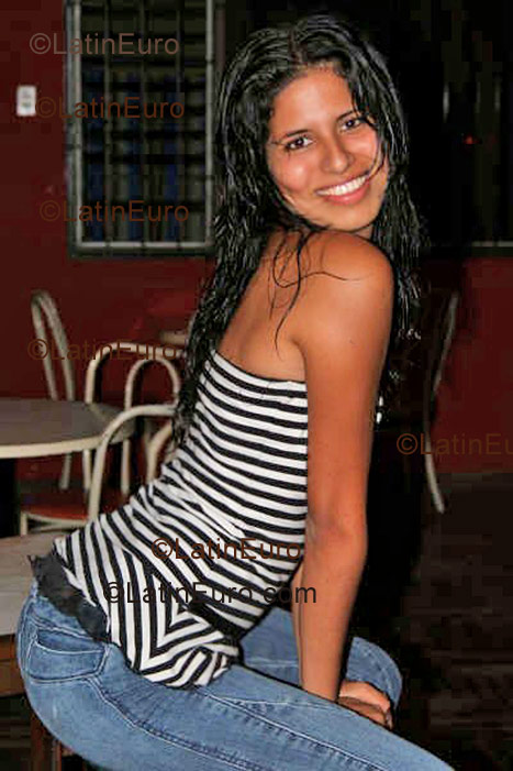 Date this beautiful Peru girl Leyla from Lima N-285