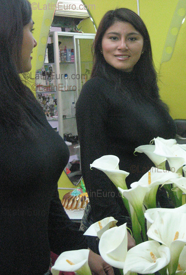 Date this tall Any Country girl Jhadira from  N-334