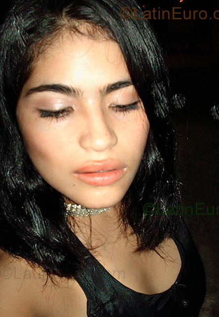 Date this attractive Mexico girl Elena from  N-345