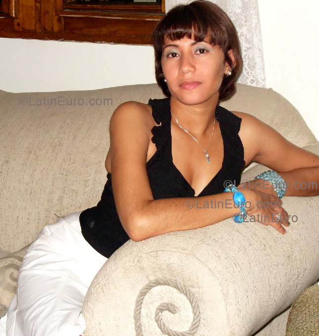 Date this sultry Any Country girl Crismelly from San Francisco de Macoris N-36