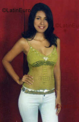 Date this pretty Honduras girl Dinora from San Pedro Sula N-363