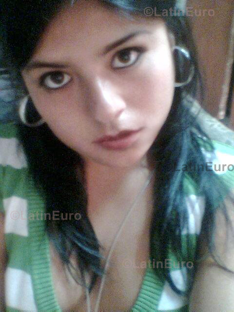 Date this happy Peru girl Maria from Lima N-433