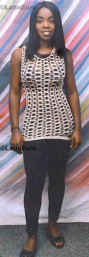 Date this hot Any Country girl Fabiloa from  N-623