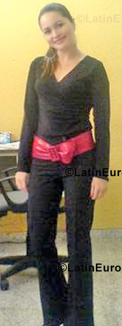 Date this charming Honduras girl Brenda from San Pedro Sula N-663