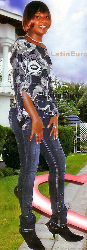 Date this lovely Any Country girl Aidene from Clarendon N-681