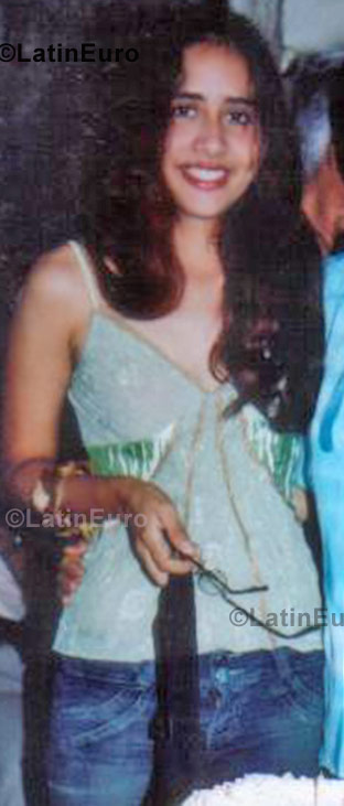 Date this sultry Peru girl Mary from Tarapoto N-725