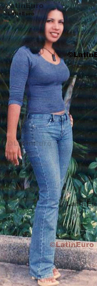 Date this foxy Honduras girl Denise from Comayagua N-875