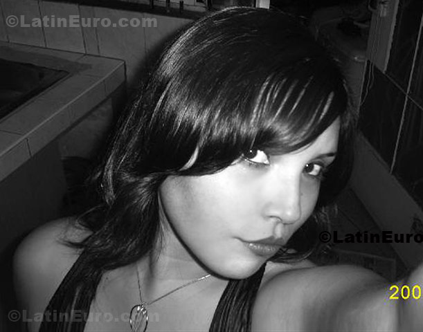 Date this attractive Peru girl Daniela from Lima N-921