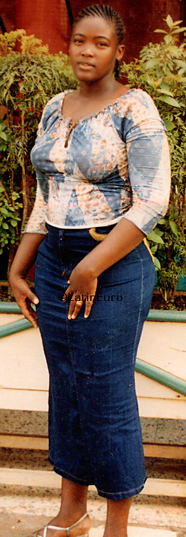 Date this pretty France girl Carolle from  N1028