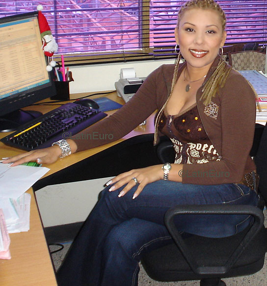 Date this delightful Venezuela girl Belkis from  N1185