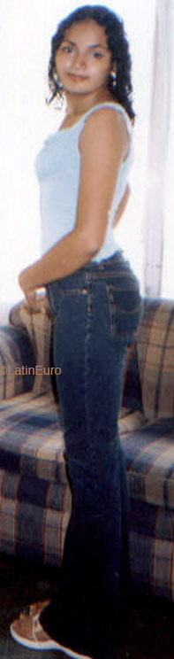 Date this delightful Honduras girl Carmen from El Progreso N1603
