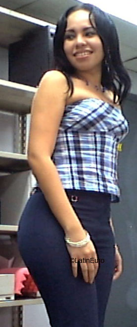 Date this sultry Honduras girl Jennina from San Pedro Sula N1702