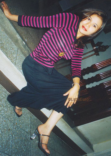 Date this cute Any Country girl Fely from  N2384