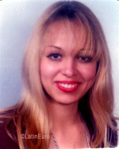 Date this sensual Honduras girl Bessy from  N2895