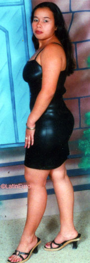 Date this voluptuous Honduras girl Reina from Yoro N3488