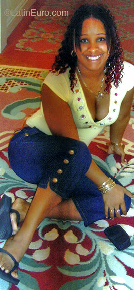 Date this foxy Panama girl Kathia from  N356