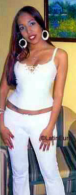 Date this nice looking Panama girl Larissa from  N3578