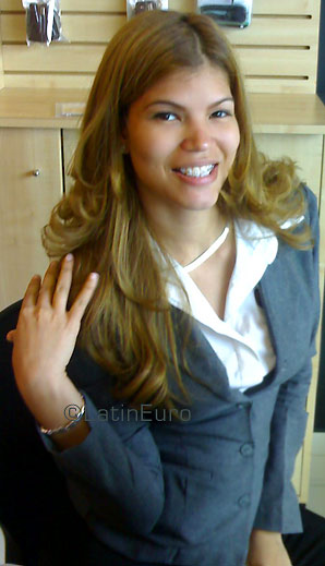 Date this nice looking Any Country girl Vanessa from  N893