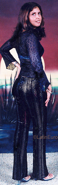 Date this nice looking Honduras girl Marcia from  N3913