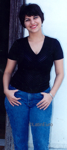 Date this good-looking Honduras girl Ibesya from San Pedro Sula N3858