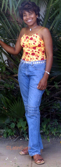 Date this nice looking Any Country girl Belkys from  N3715