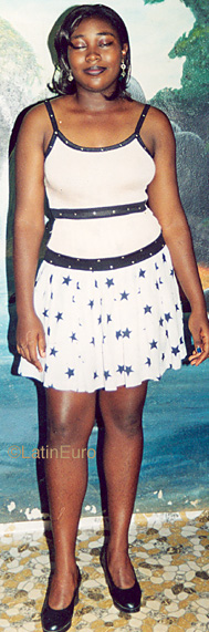 Date this hot Cameroon girl Carole from Yaounde N3968