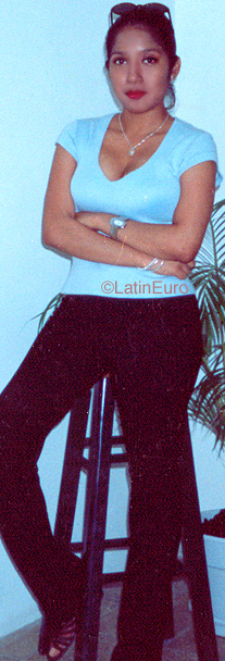 Date this pretty Panama girl Julia from  N3933