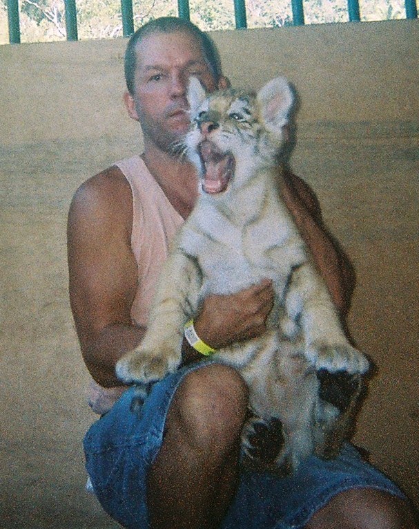 Date this gorgeous United States man US226 from kent US226