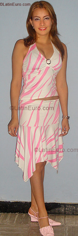 Date this foxy Colombia girl Patricia from Ibague CO154