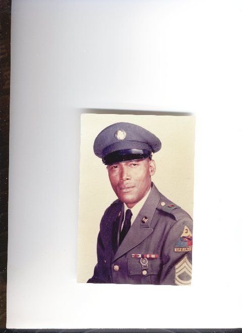 Date this fun United States man Gaines7 from Wilmington US385