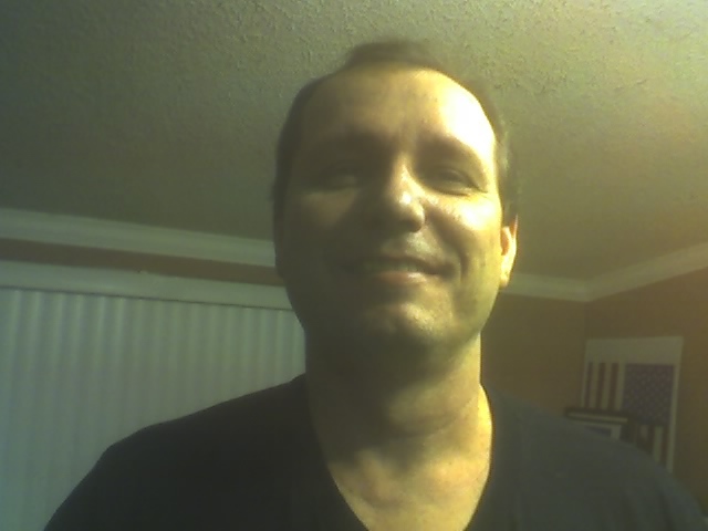 Date this attractive United States man CHRISTOPHER from MCRAE-HELENA US626