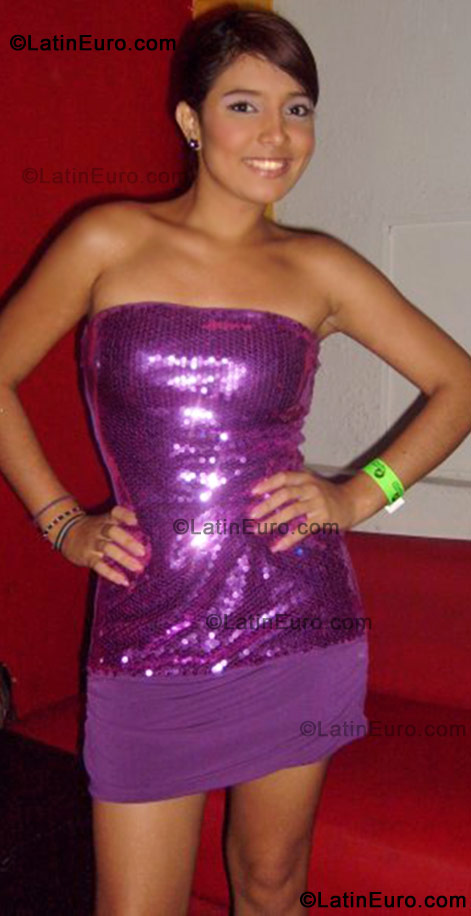 Date this gorgeous Colombia girl Laura Vanessa from Barranquilla CO367