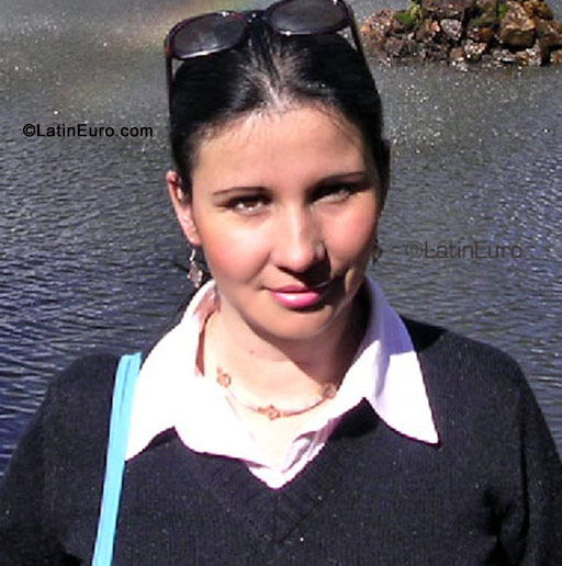 Date this happy Colombia girl Liliana from Bogota CO395