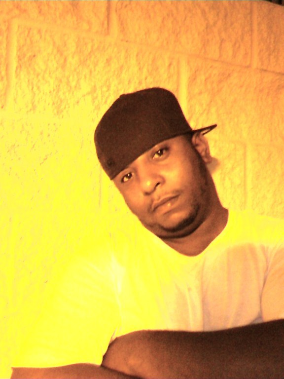 Date this nice looking United States man Feaonthado from Bridgeport US1179