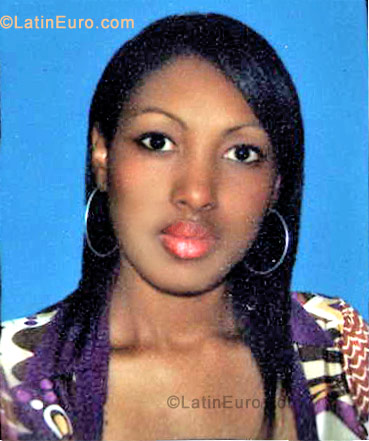 Date this sultry Colombia girl Milbia Arelys from Medelin CO407