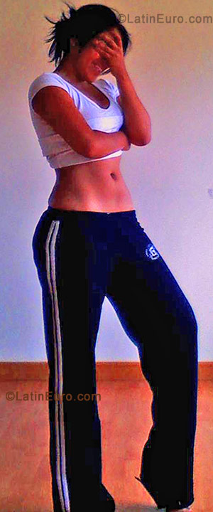 Date this beautiful Colombia girl Laura Alejandra from Bogota CO435