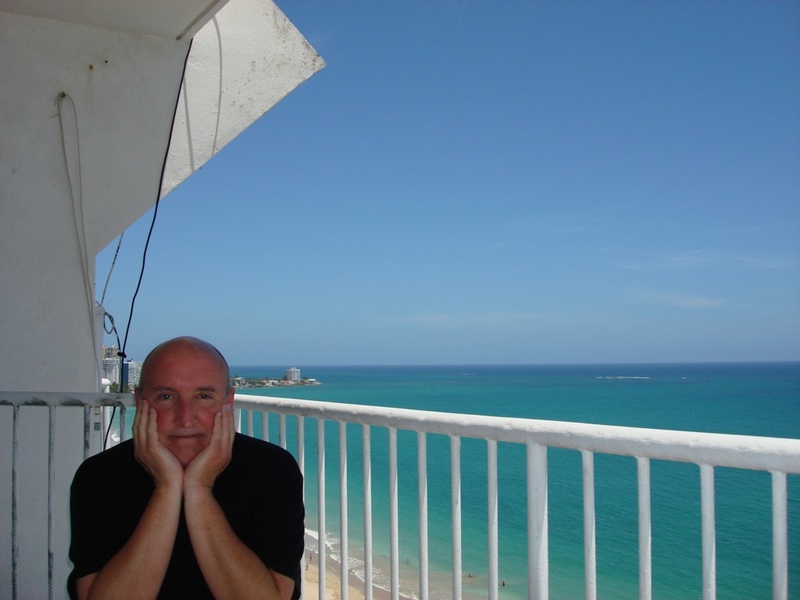 Date this beautiful United States man Travelingm from San ANtonio US1303