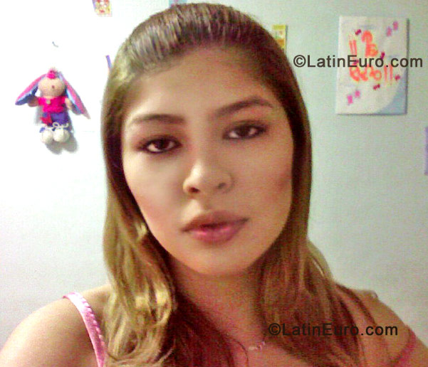 Date this gorgeous Colombia girl Leidy from Envigado CO443