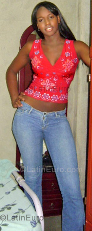 Date this tall Colombia girl Lina Marcela from Cali CO466